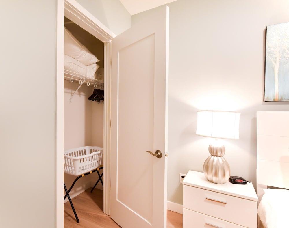 Global Luxury Suites At Longwood ブルックライン エクステリア 写真