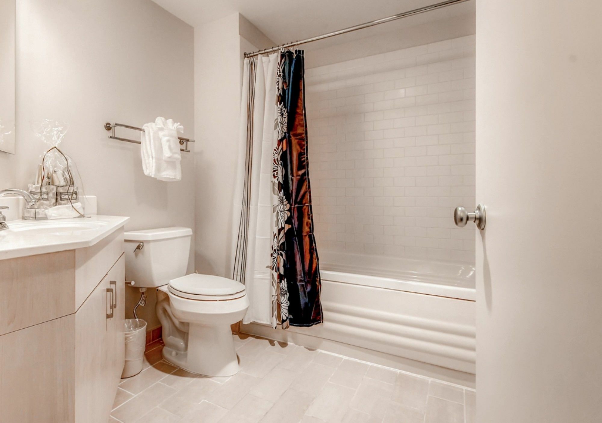Global Luxury Suites At Longwood ブルックライン エクステリア 写真